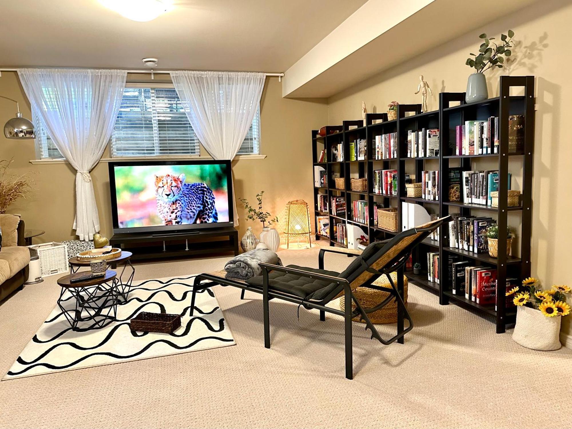 Scorpio House Langley Room B Bagian luar foto
