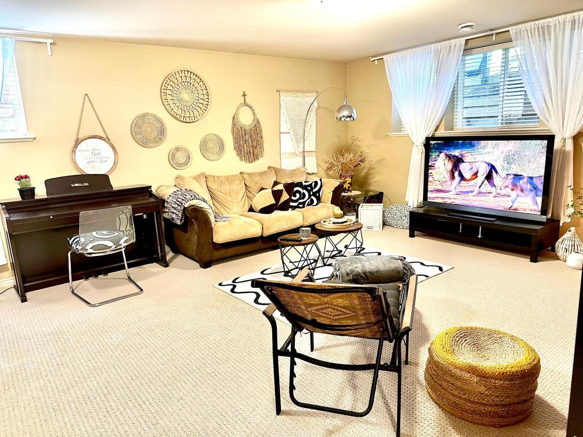 Scorpio House Langley Room B Bagian luar foto