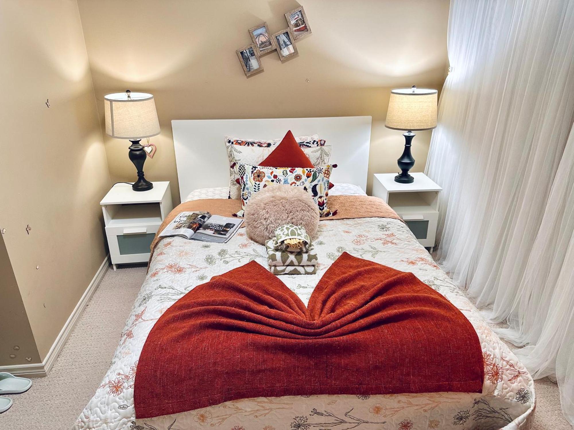 Scorpio House Langley Room B Bagian luar foto